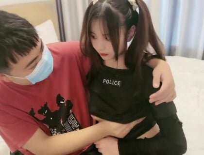 Anh trai dâm đãng hiếp dâm em gái khi cha mẹ vắng nhà