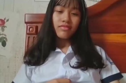 Bộ phim cực kỳ nóng bỏng của cô gái không có lông