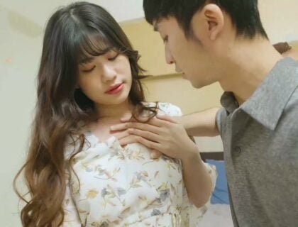 Mẹ kế Li Yunxi quyến rũ và táo bạo đã trải nghiệm tình dục với con trai riêng của chồng mình