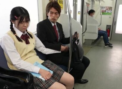 Nữ sinh bị những tên đồ tinh tế hoạt động nhóm địt